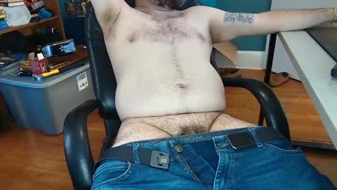 Snapshot of scottyglaze chatting on 10, 5, 2026 Dadbodtactics online show from 10, 5, 2026