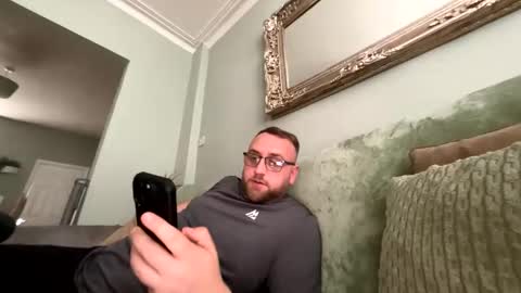 Snapshot of scousegay4 chatting on 3, 5, 2026 StraightScouse online show from 3, 5, 2026