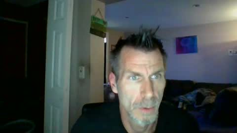 Snapshot of scroach11 chatting on 21, 6, 2026 GettOffMyLawn online show from 21, 6, 2026
