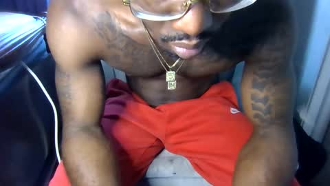 Snapshot of sdawg2xxx chatting on 1, 2, 2026 sdawg2xxx online show from 1, 2, 2026
