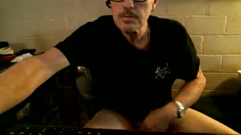 eating pussy  sucking dick online show from 23, 10, 2025