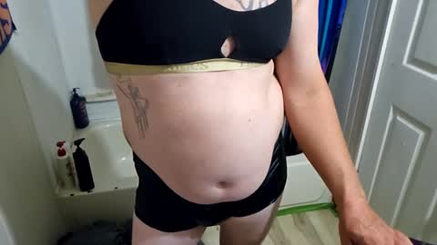 Snapshot of sdraftt45 chatting on 12, 3, 2025 Arin online show from 12, 3, 2025