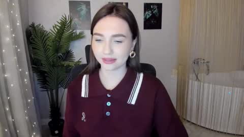 Snapshot of seaebreeze chatting on 10, 2, 2025 Kate online show from 10, 2, 2025