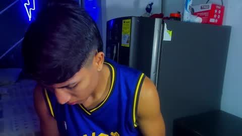 Sean Scoth online show from 24, 2, 2025