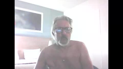 Snapshot of seantheflyer chatting on 8, 9, 2025 seantheflyer online show from 8, 9, 2025