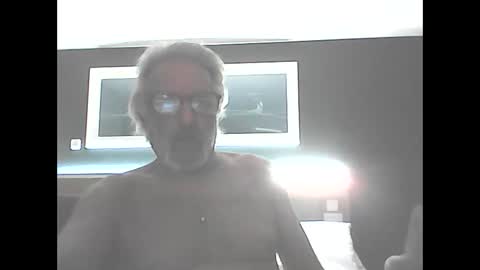 Snapshot of seantheflyer chatting on 10, 10, 2025 seantheflyer online show from 10, 10, 2025