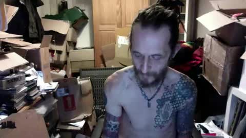Snapshot of seasidesteve71 chatting on 24, 11, 2025 seasidesteve71 online show from 24, 11, 2025