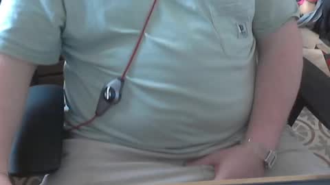 Snapshot of seathrough chatting on 6, 4, 2026 Falco J online show from 6, 4, 2026