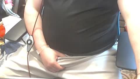 Snapshot of seathrough chatting on 10, 4, 2026 Falco J online show from 10, 4, 2026