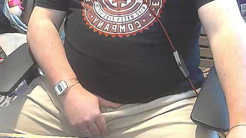 Snapshot of seathrough chatting on 15, 4, 2026 Falco J online show from 15, 4, 2026