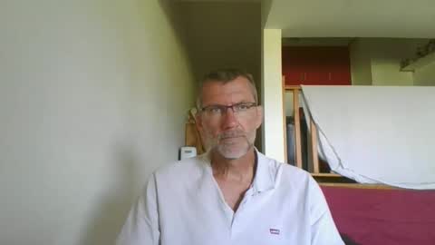 Snapshot of seb846894 chatting on 31, 5, 2026 seb846894 online show from 31, 5, 2026