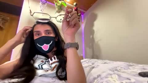 Nip online show from 14, 12, 2025