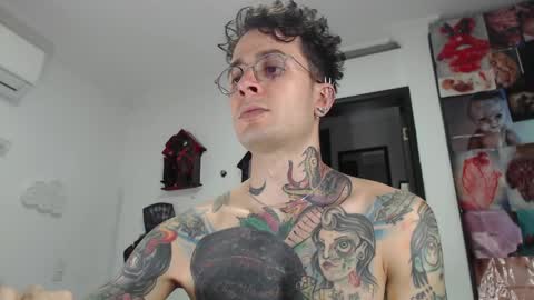 Snapshot of sebasbigdick_ chatting on 14, 2, 2025 spityio instagram online show from 14, 2, 2025