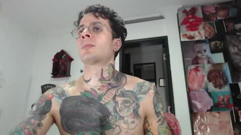 Snapshot of sebasbigdick_ chatting on 12, 3, 2025 spityio instagram online show from 12, 3, 2025