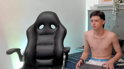 Snapshot of sebastamayo_ chatting on 3, 2, 2026 SEBAS online show from 3, 2, 2026