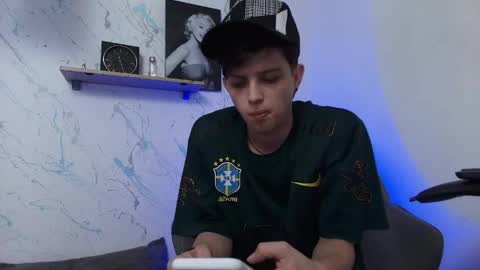 Snapshot of sebastamayo_ chatting on 21, 4, 2026 SEBAS online show from 21, 4, 2026