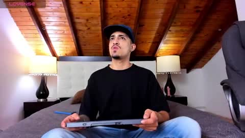 Sebastian Berne online show from 10, 2, 2025