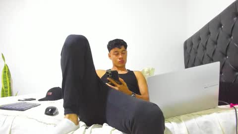 Snapshot of sebastian_dash chatting on 12, 1, 2025 SEBAS online show from 12, 1, 2025