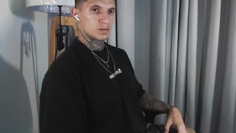 Snapshot of sebastian_muss chatting on 10, 9, 2025 Sebastian online show from 10, 9, 2025