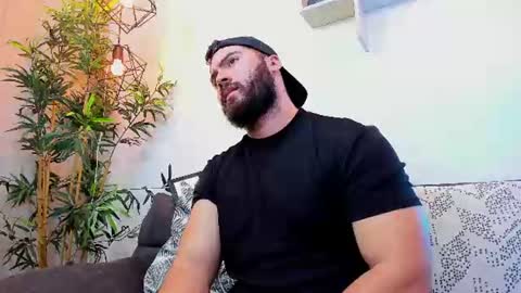 Snapshot of sebastianvilla__ chatting on 5, 7, 2026 Instagram jeanpaulfit online show from 5, 7, 2026