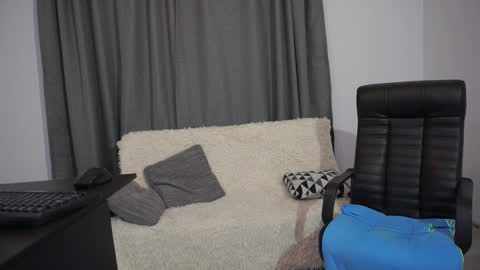 Snapshot of sebhastian2222 chatting on 23, 12, 2025 Lucian online show from 23, 12, 2025