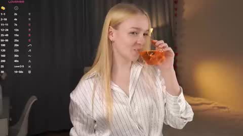 Snapshot of sebrinarainha chatting on 16, 9, 2025 Rina online show from 16, 9, 2025