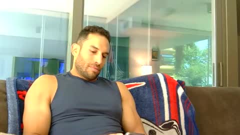 Sebastian Royce online show from 9, 6, 2026