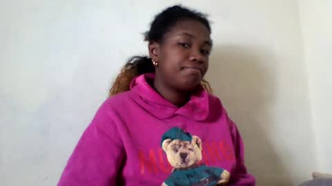 Snapshot of secil3274 chatting on 9, 7, 2026 secil3274 online show from 9, 7, 2026