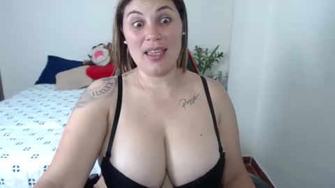 Snapshot of secretdeluxe chatting on 8, 5, 2026 Secret Bella online show from 8, 5, 2026