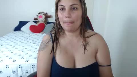 Snapshot of secretdeluxe chatting on 15, 5, 2026 Secret Bella online show from 15, 5, 2026
