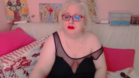 Snapshot of secretloverbbw chatting on 6, 11, 2025 Alice online show from 6, 11, 2025