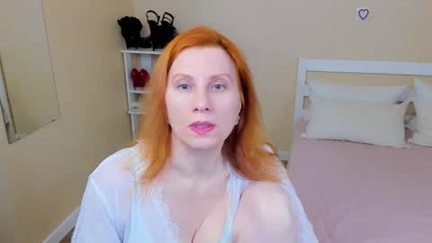 seductive_foxy_ online show from 9, 3, 2026