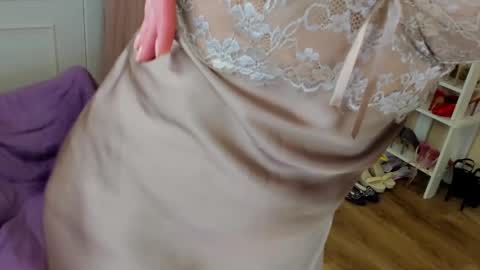 seductive_foxy_ online show from 8, 4, 2026