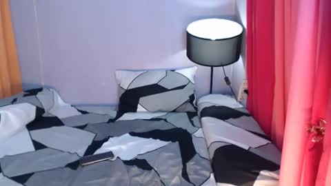 Snapshot of seductive_jhanna chatting on 8, 9, 2025 seductive_jhanna online show from 8, 9, 2025