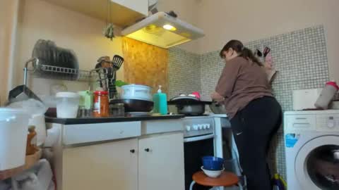 seductive_she_wolf online show from 15, 4, 2026