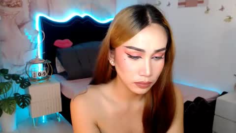 Snapshot of seductive_vana chatting on 8, 3, 2026 Vanessa online show from 8, 3, 2026