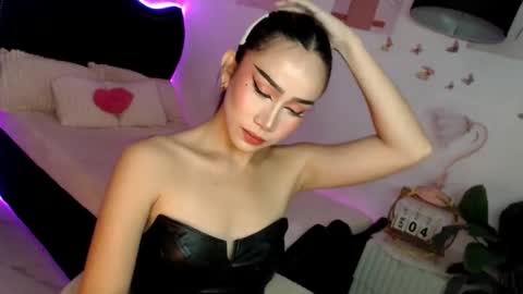 Snapshot of seductive_vana chatting on 4, 4, 2026 Vanessa online show from 4, 4, 2026