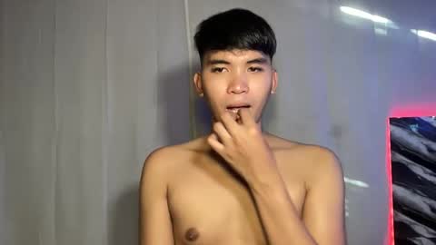 Snapshot of seductive_william chatting on 23, 3, 2026 William online show from 23, 3, 2026