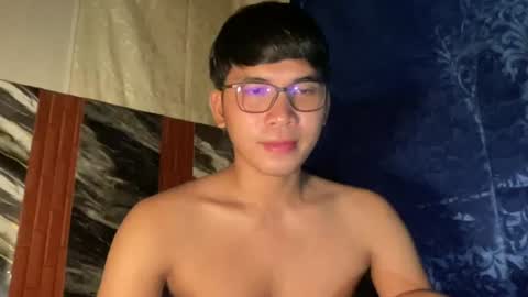 Snapshot of seductive_william chatting on 22, 6, 2026 William online show from 22, 6, 2026