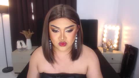 Snapshot of seductivelolalola chatting on 14, 2, 2025 Natalie Mefford online show from 14, 2, 2025