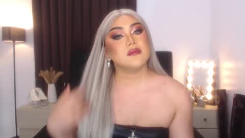 Snapshot of seductivelolalola chatting on 15, 2, 2025 Natalie Mefford online show from 15, 2, 2025