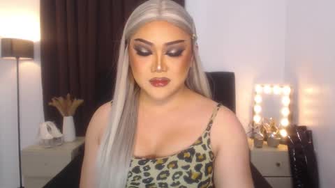 Snapshot of seductivelolalola chatting on 18, 2, 2025 Natalie Mefford online show from 18, 2, 2025
