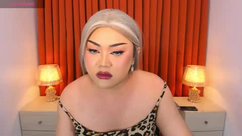 Snapshot of seductivelolalola chatting on 27, 2, 2025 Natalie Mefford online show from 27, 2, 2025