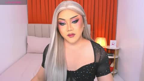 Snapshot of seductivelolalola chatting on 7, 3, 2025 Natalie Mefford online show from 7, 3, 2025