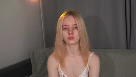 See Its honey bunny  im Lana online show from 15, 6, 2026