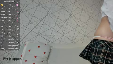 Akira Youri online show from 9, 11, 2025