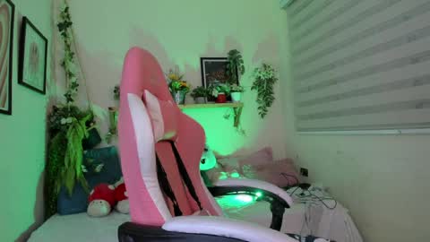 Yeyis  online show from 9, 4, 2026