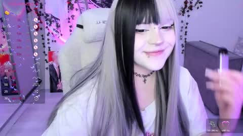 Snapshot of selena___cute chatting on 23, 11, 2025 Selena online show from 23, 11, 2025