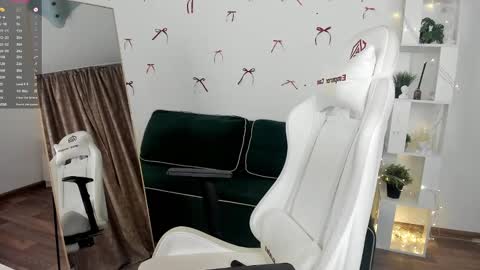 Selena online show from 15, 2, 2025