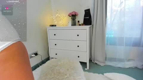 Snapshot of selena_reeves chatting on 17, 3, 2026 Selena online show from 17, 3, 2026